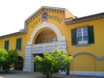 Le Robinie Club house.jpg